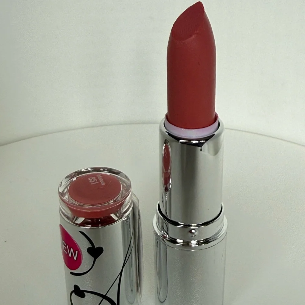 Hard Candy Plumping Serum Lipstick Infamous 851 Coral Pink NEW